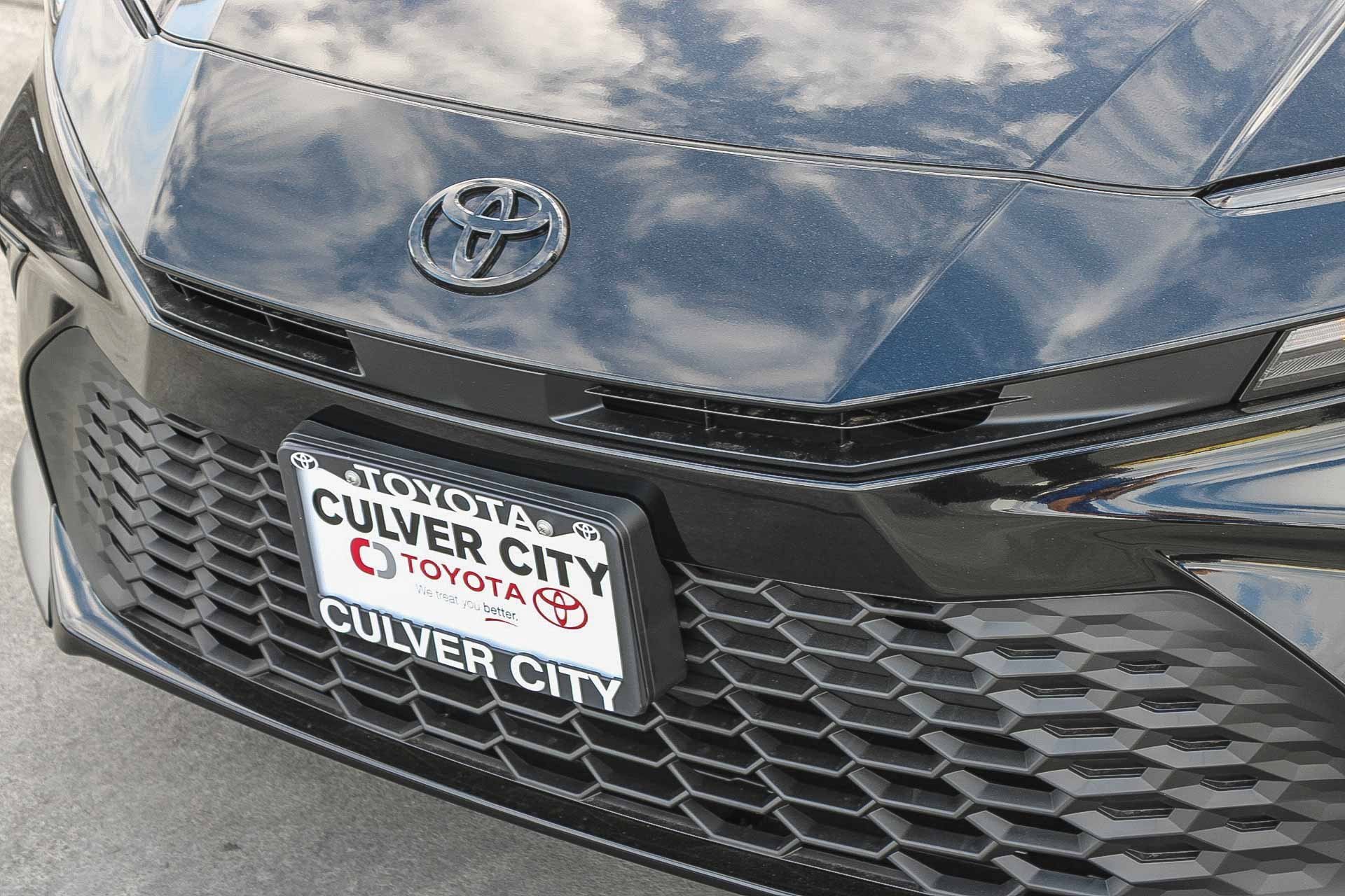 New 2026 Toyota Camry SE w/ Multimedia Upgrade Package FWD image 6