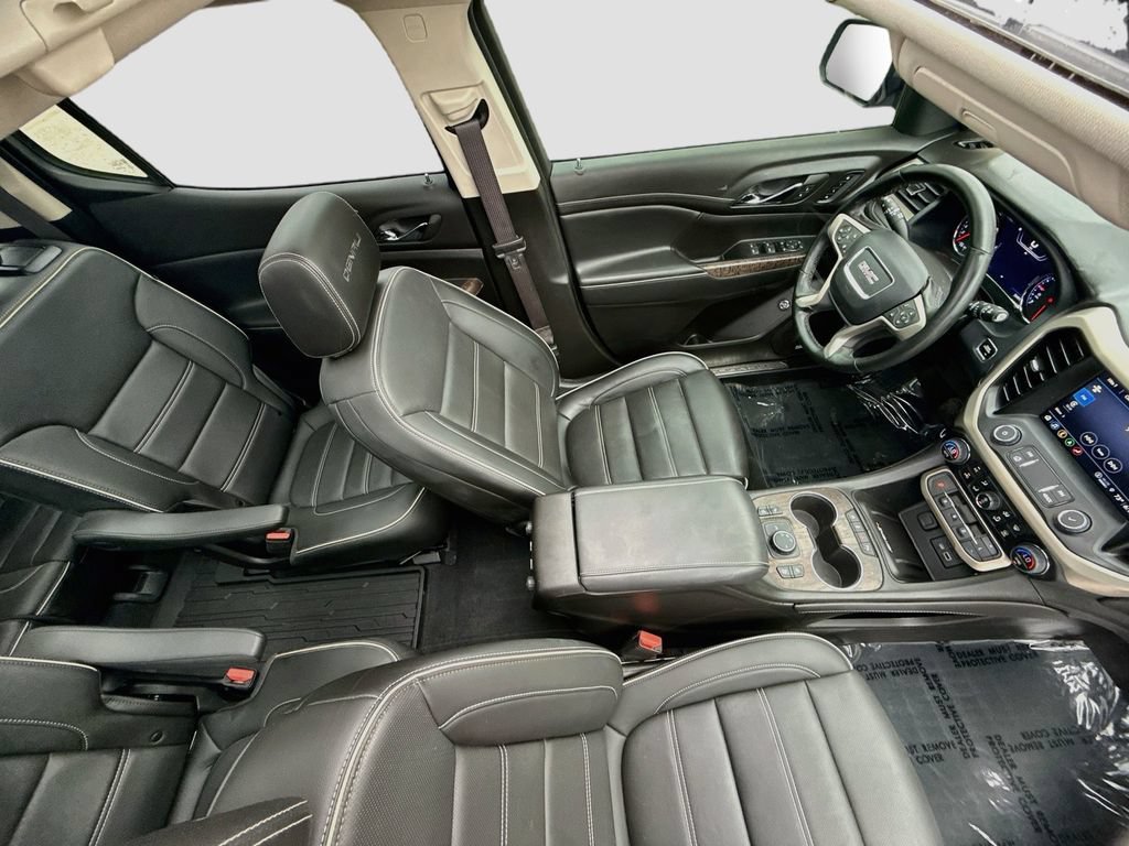 Used 2023 GMC Acadia Denali w/ Denali Ultimate Package FWD image 23