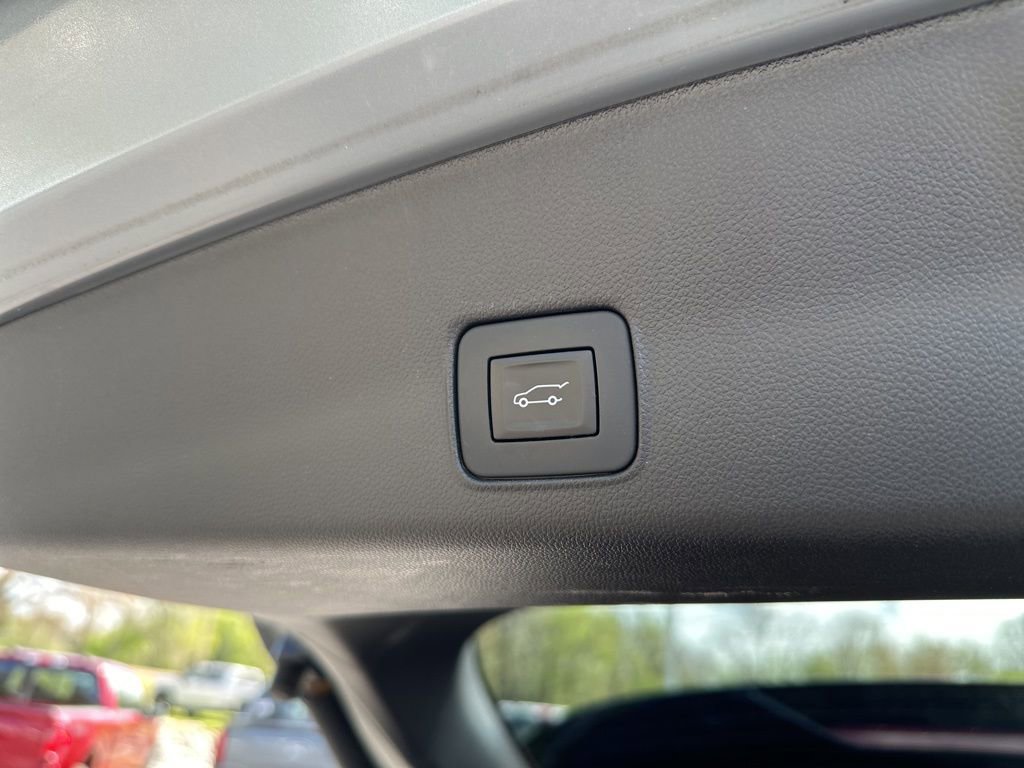 Used 2025 Chevrolet TrailBlazer RS w/ Convenience Package image 11