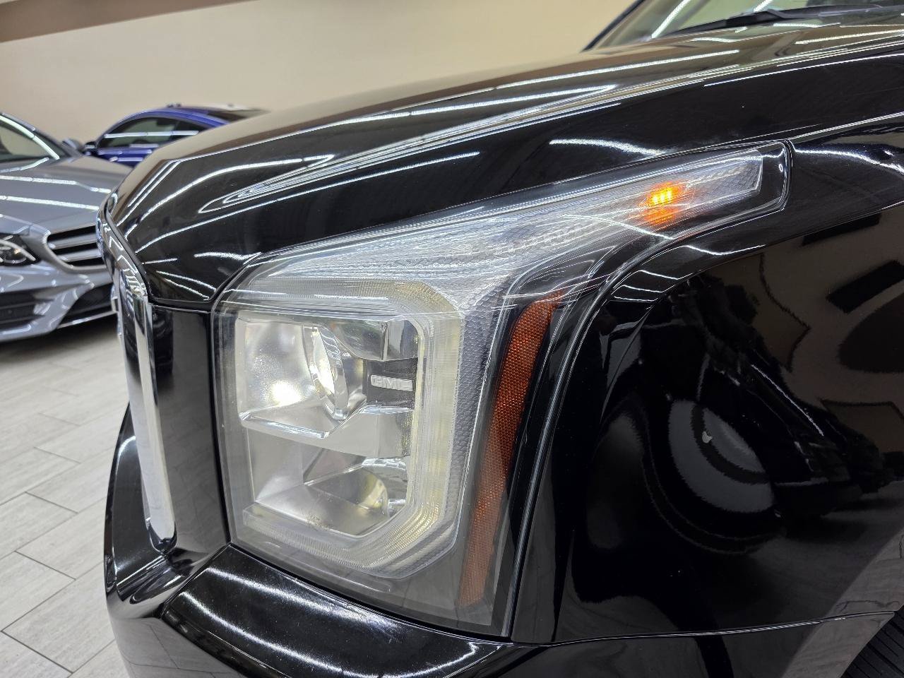 Used 2019 GMC Yukon Denali w/ Open Road Package AWD/4WD image 10