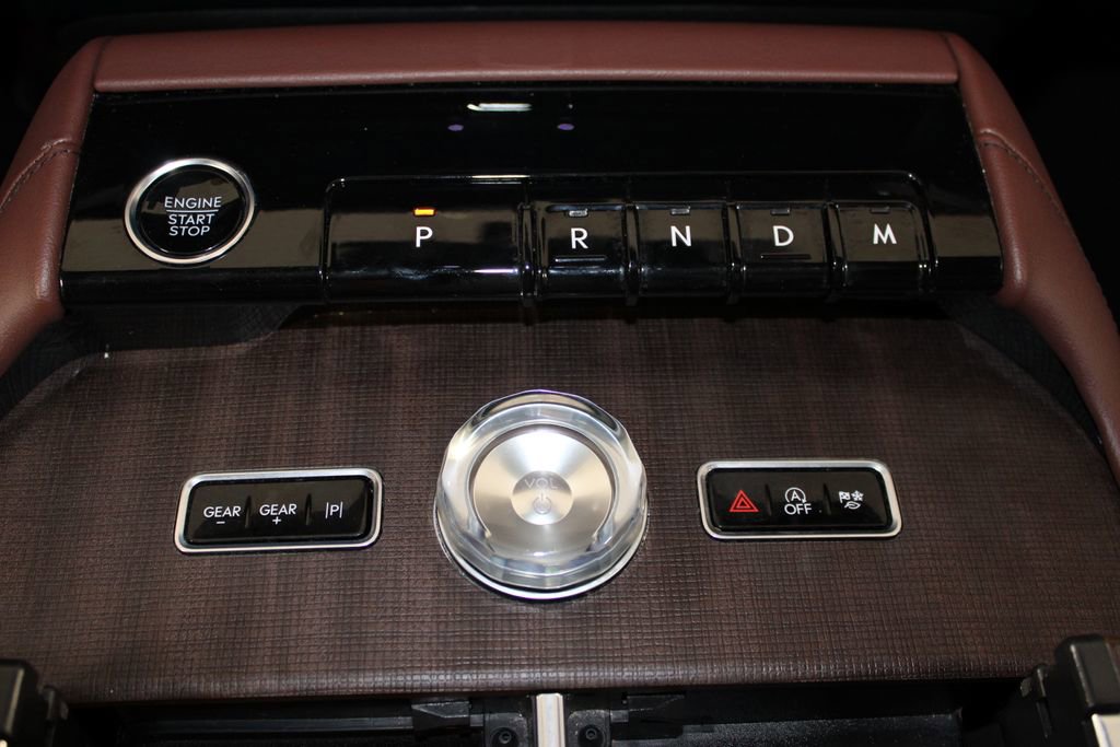 Used 2025 Lincoln Navigator Reserve image 58