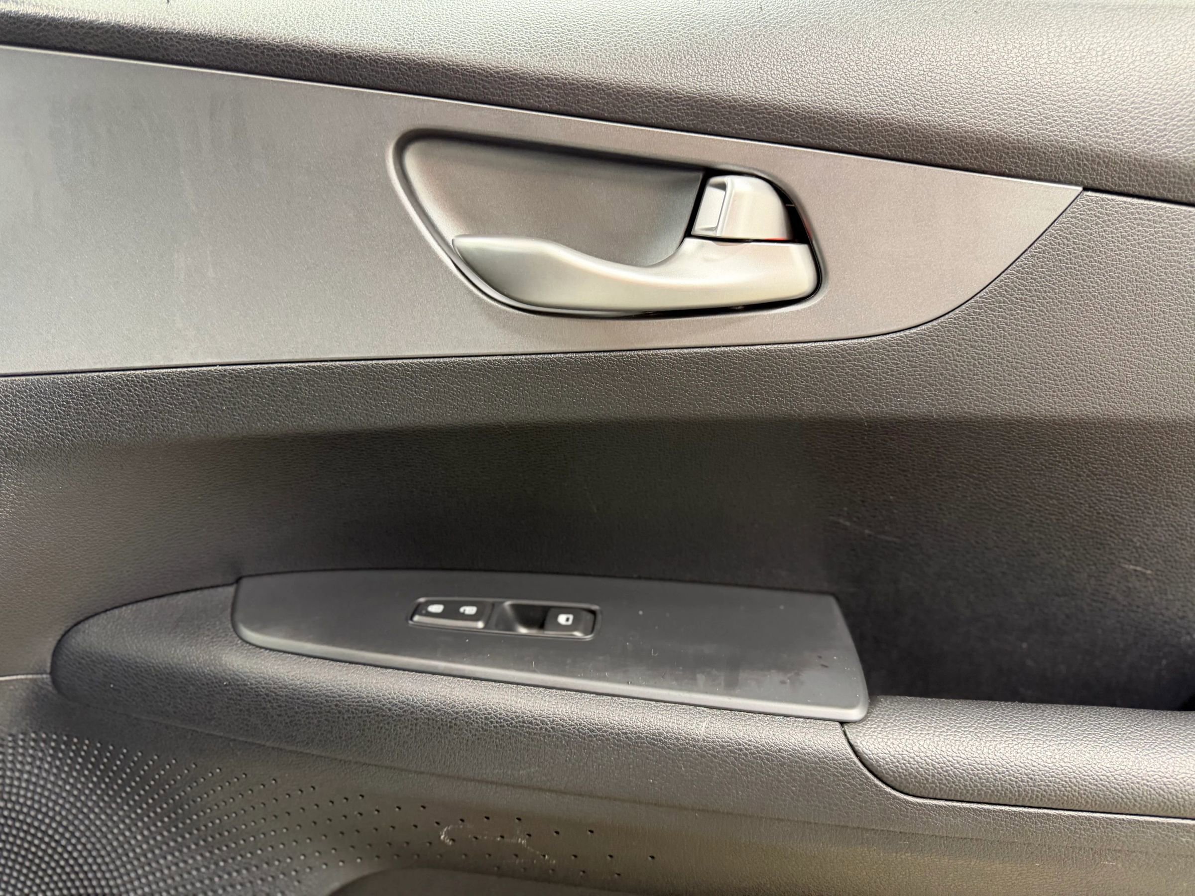 Used 2019 Kia Forte LXS image 21