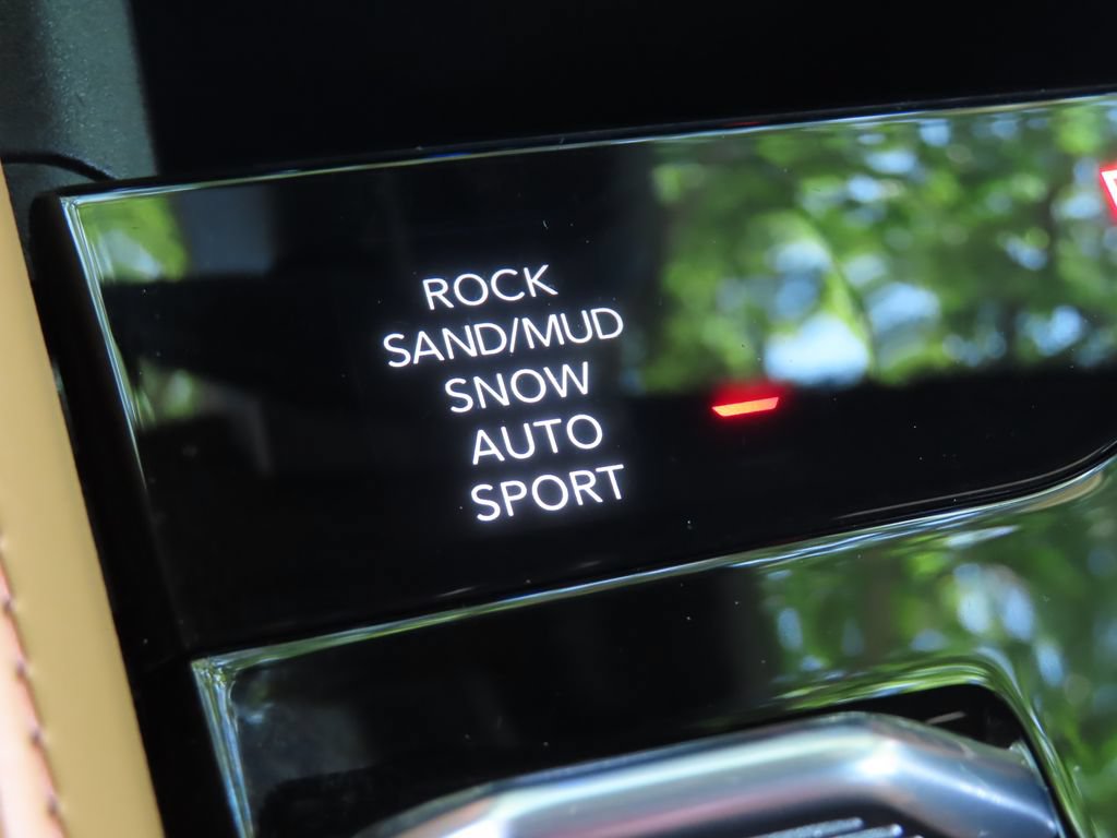 Certified 2025 Jeep Grand Cherokee Summit AWD/4WD image 13