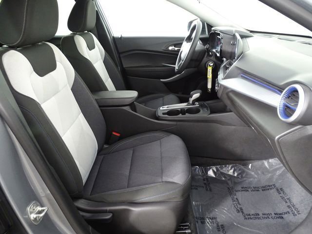 Used 2024 Chevrolet Trax LS image 17