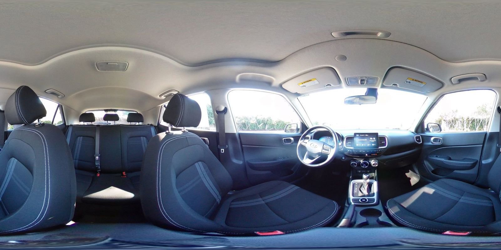 Used 2025 Hyundai Venue SEL image 41