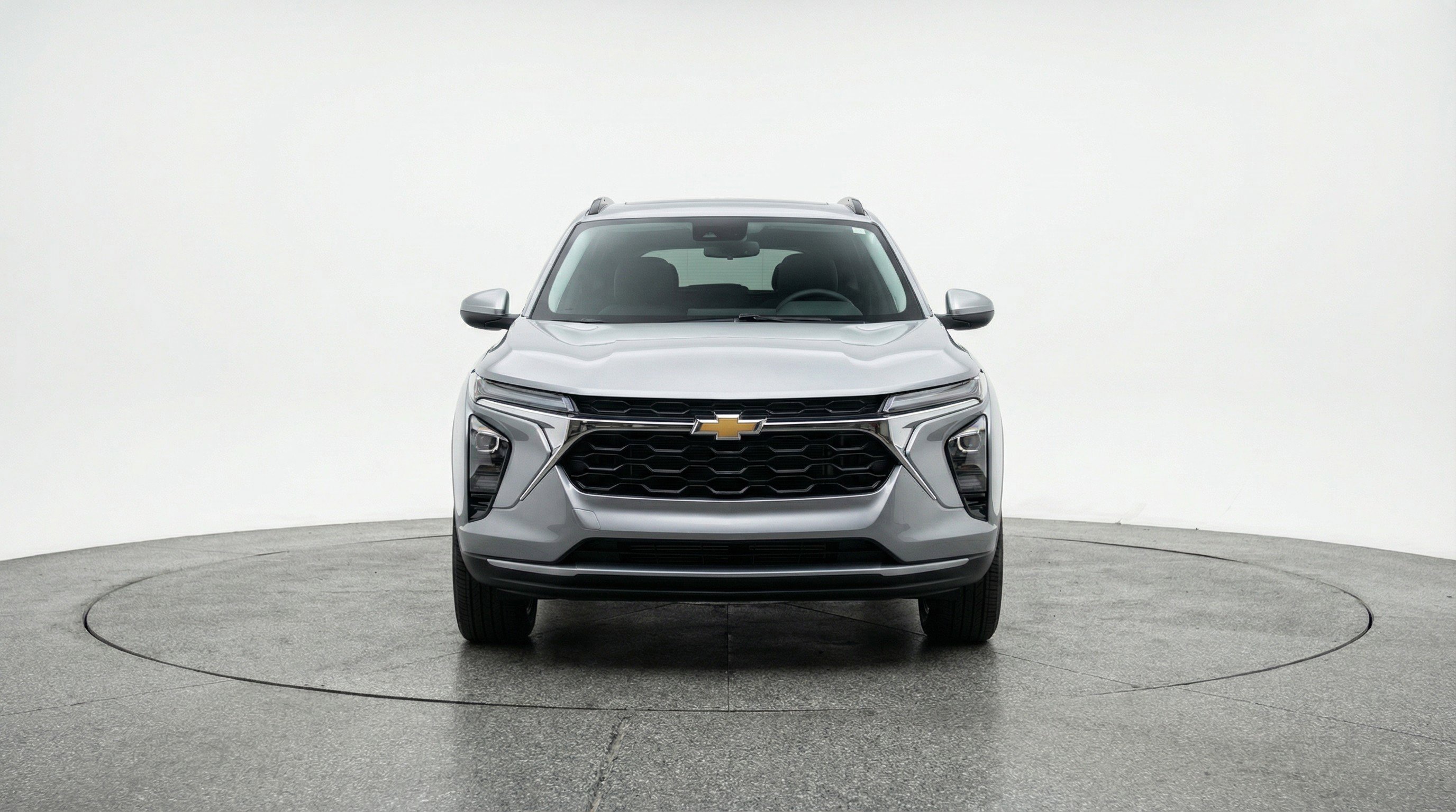 Used 2025 Chevrolet Trax LT FWD image 2