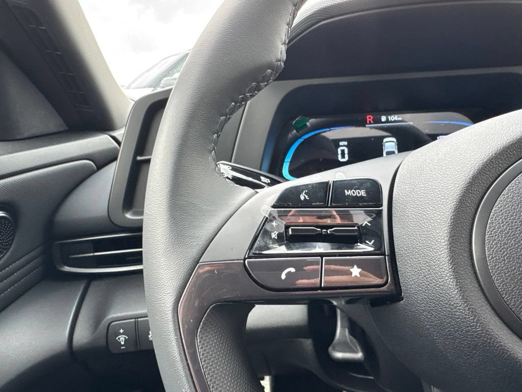 New 2026 Hyundai Elantra SEL Sport Premium FWD image 17