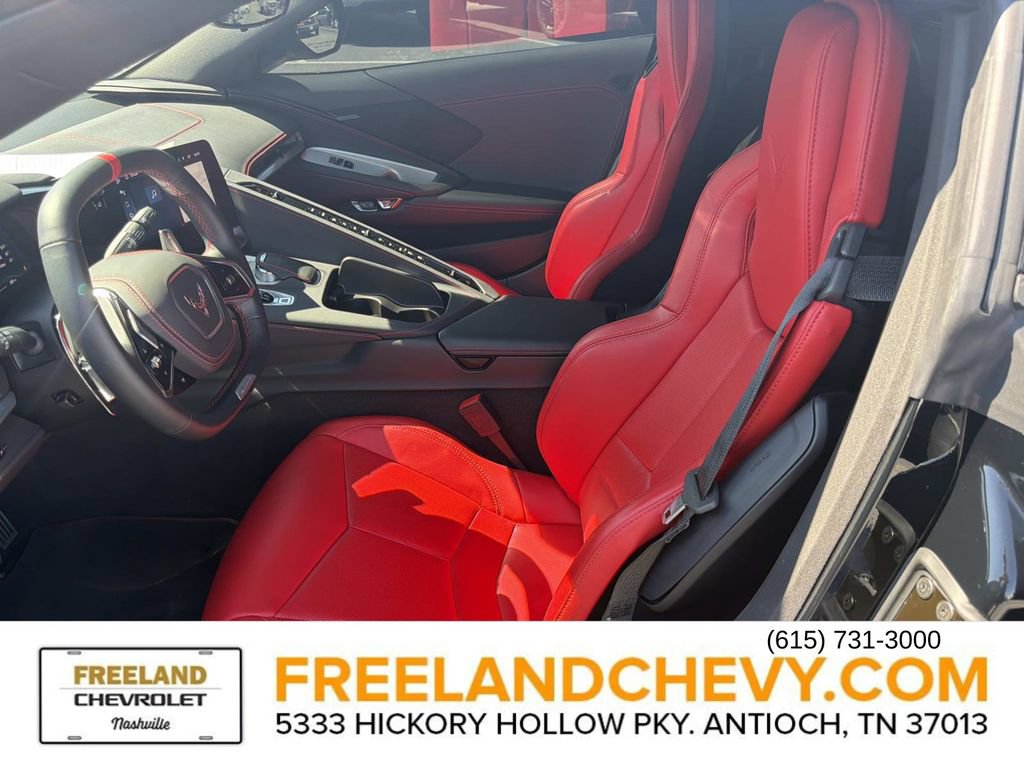 Used 2025 Chevrolet Corvette Z06 RWD image 19