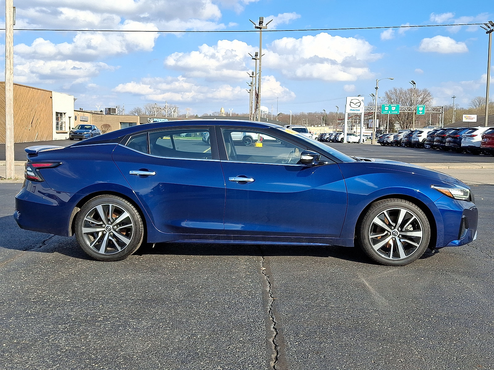 Used 2023 Nissan Maxima SV w/ Floor Mat Group FWD image 24