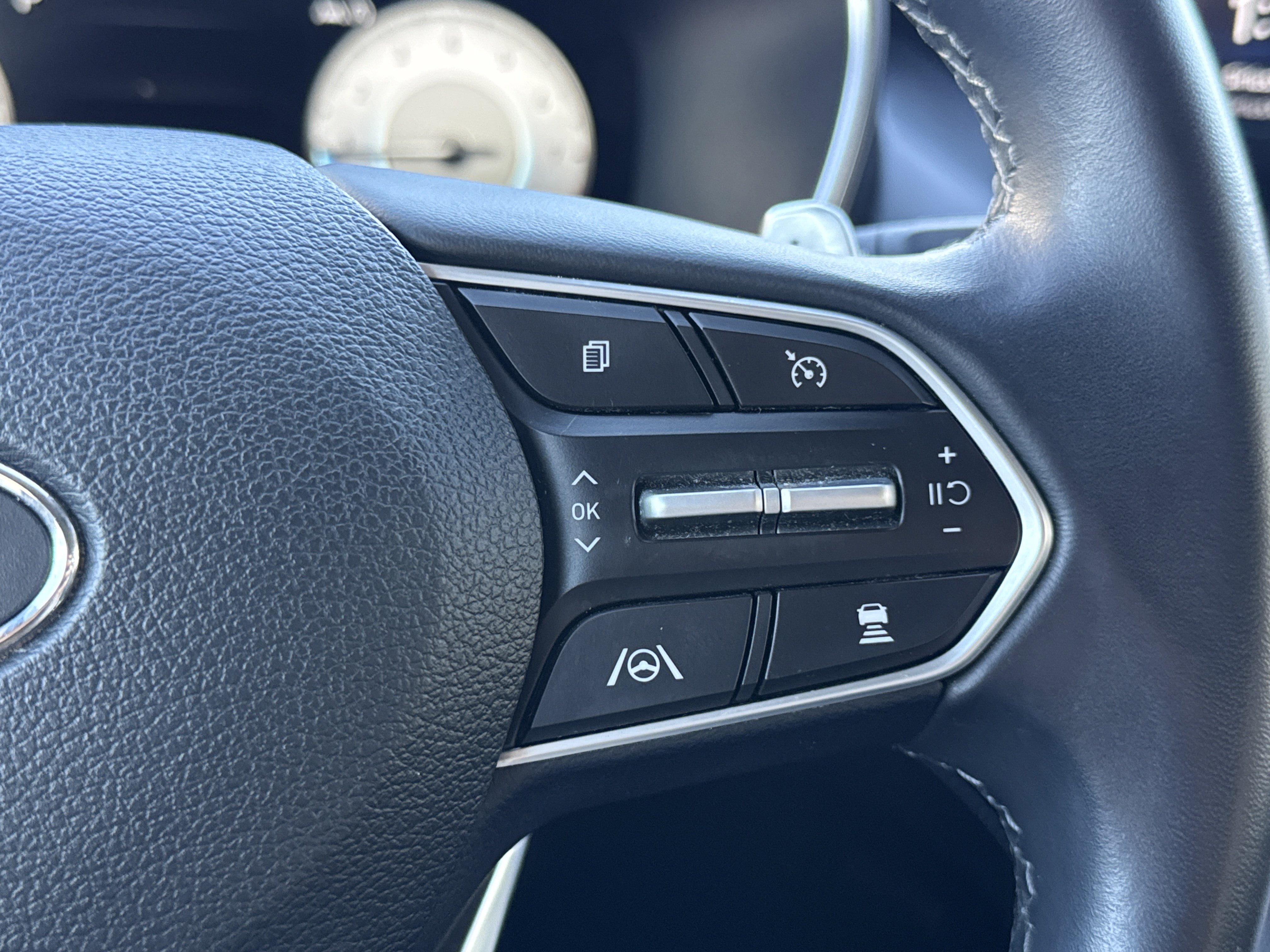 Used 2020 Hyundai Santa Fe Limited image 18