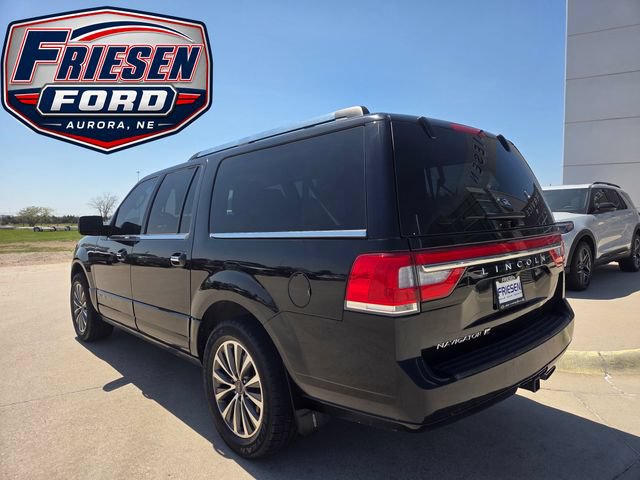 Used 2017 Lincoln Navigator L Select AWD/4WD image 5