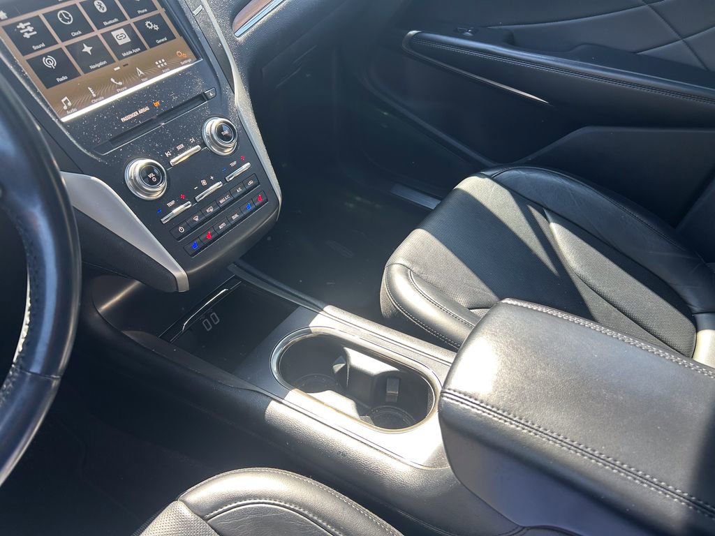 Used 2016 Lincoln MKC Reserve w/ Lincoln MKC Climate Package image 28