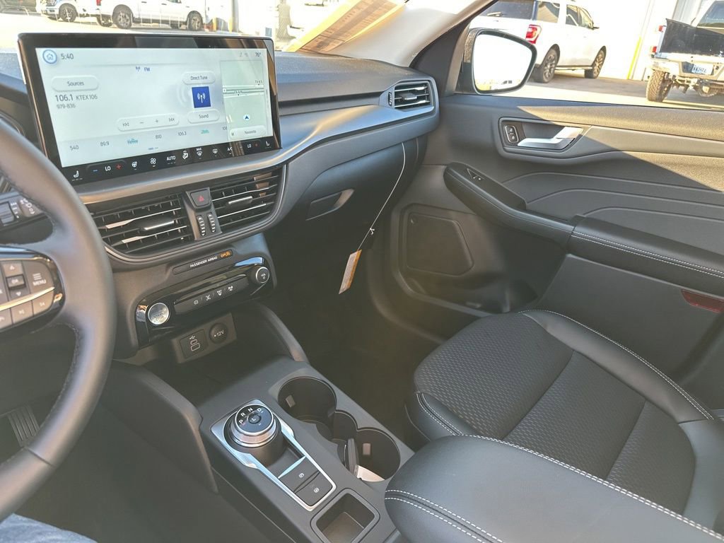 New 2026 Ford Escape SE image 30