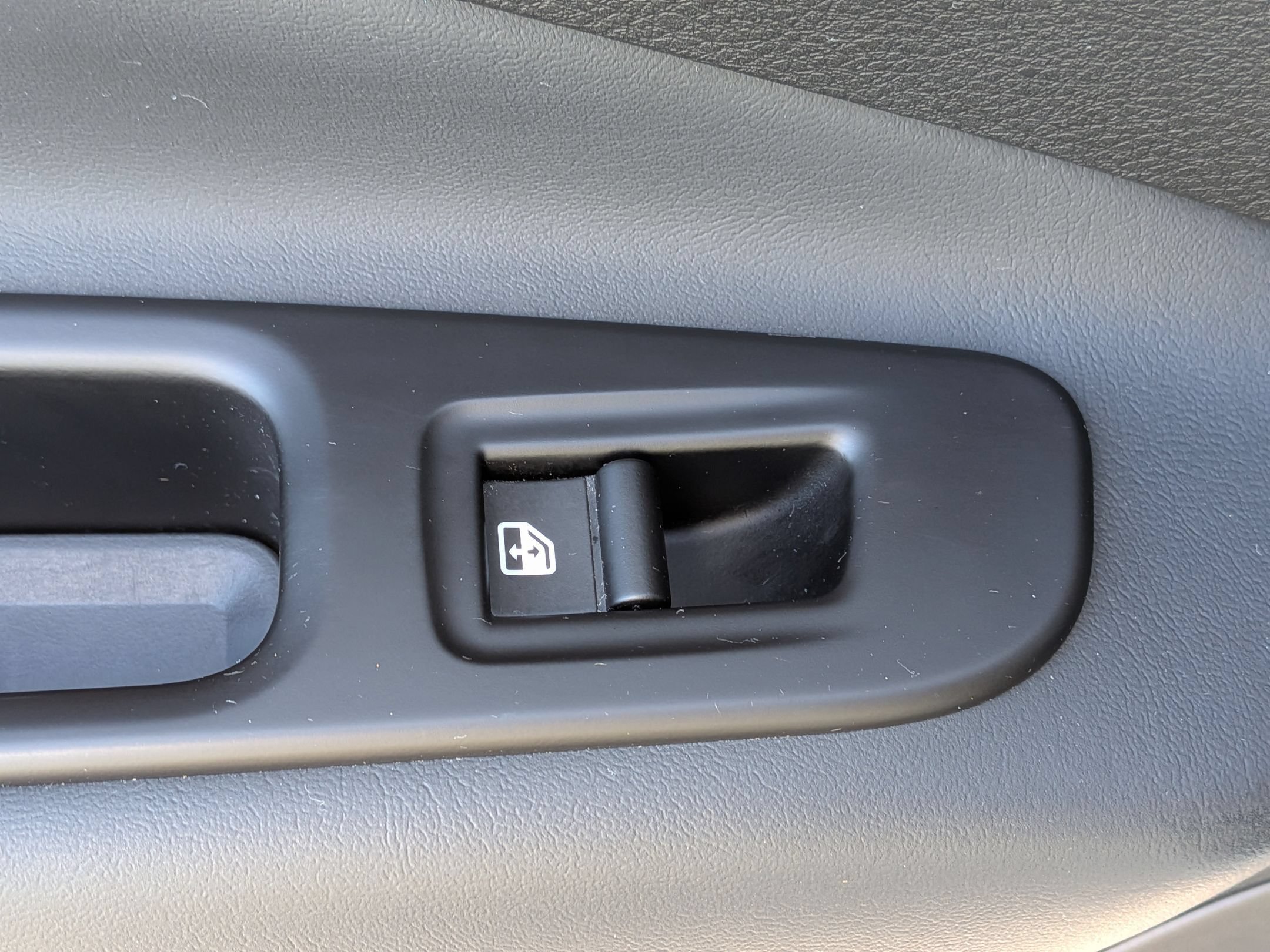 Used 2023 Jeep Renegade Latitude AWD/4WD image 29