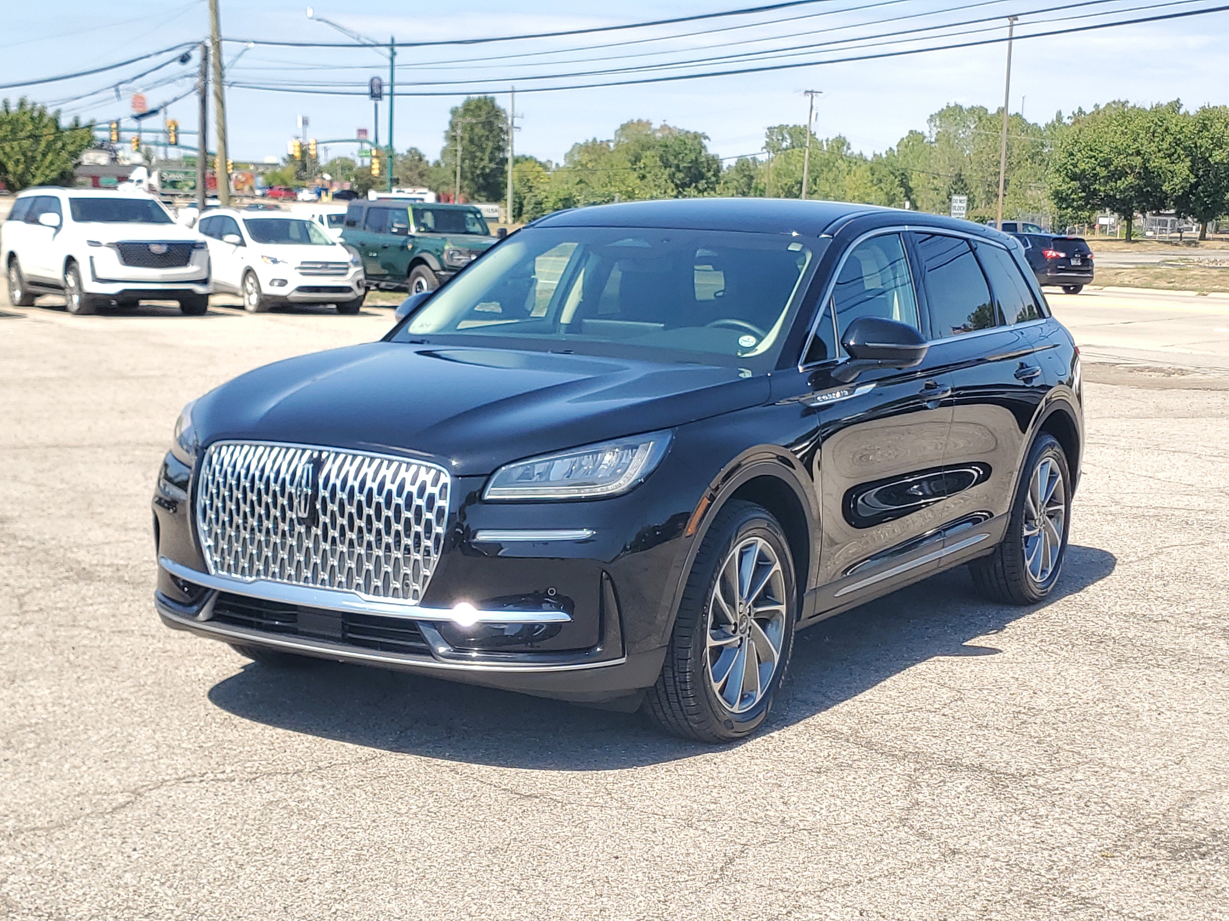 Certified 2024 Lincoln Corsair AWD w/ Equipment Group 101A image 3