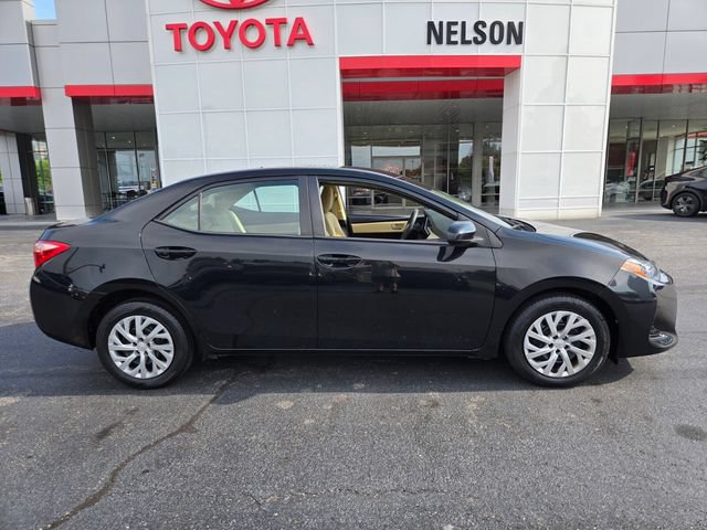 Used 2017 Toyota Corolla LE w/ Carpet Mat Package (TMS) FWD image 9