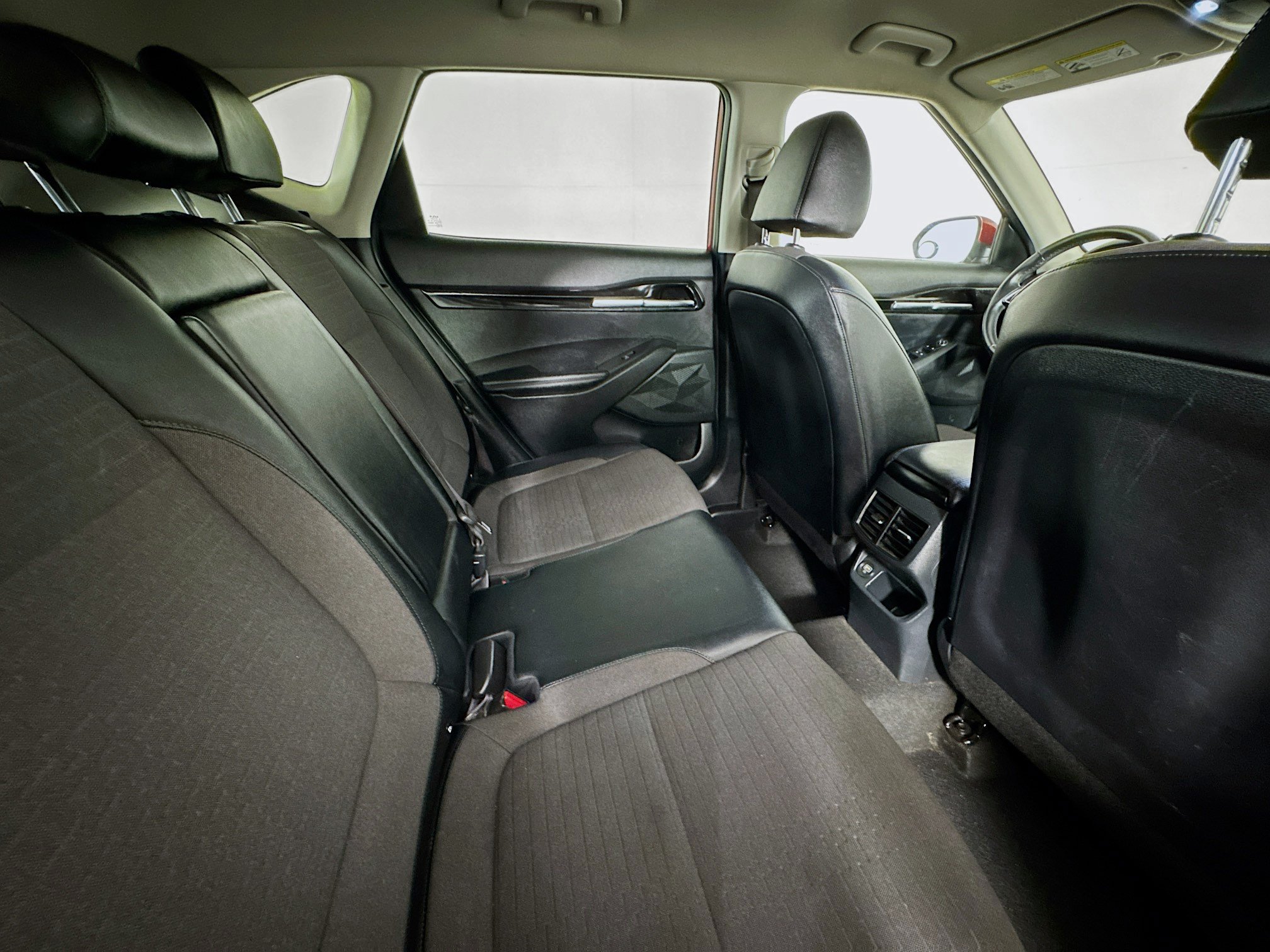 Used 2023 Kia Seltos S w/ Navigation Package FWD image 25