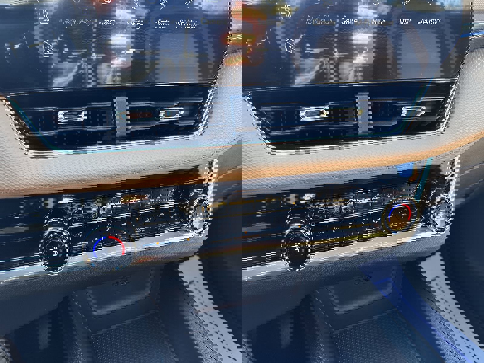 New 2026 Chevrolet Equinox ACTIV w/ Convenience Package III image 18