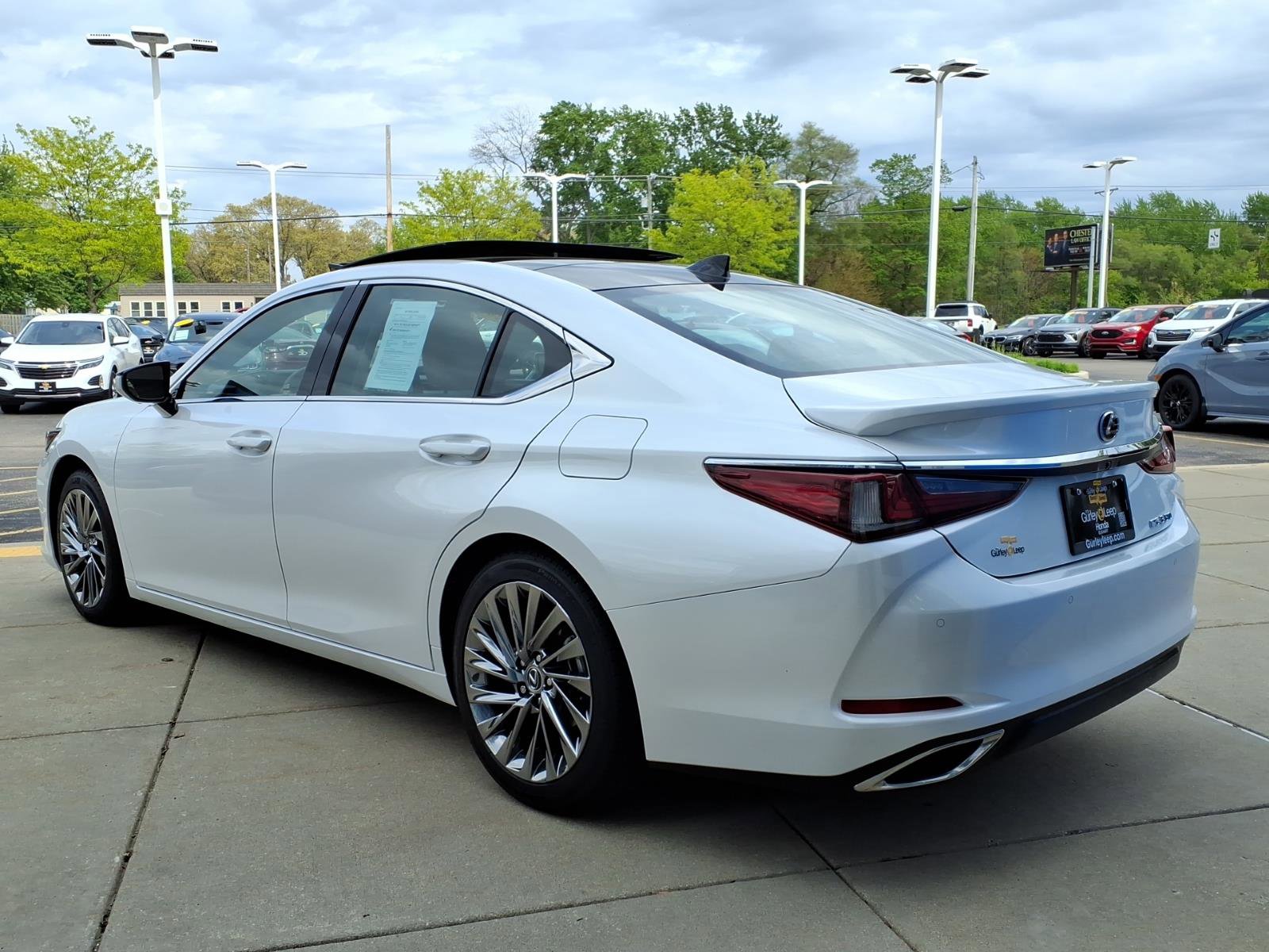 Used 2024 Lexus ES 350 Ultra Luxury w/ Accessory Package (Z1) FWD image 9
