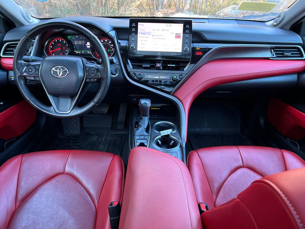 Used 2022 Toyota Camry XSE image 13