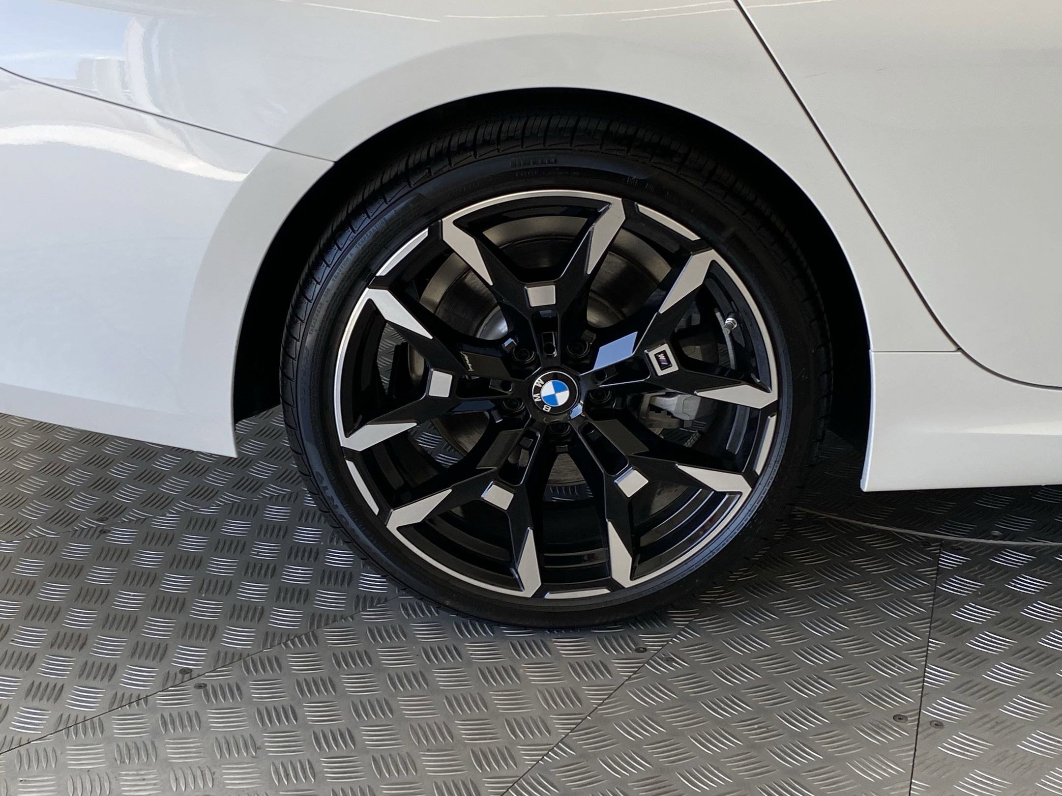 Used 2025 BMW 330i xDrive Sedan w/ M Sport Package image 10