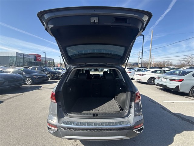 Used 2024 Volkswagen Taos SEL image 23