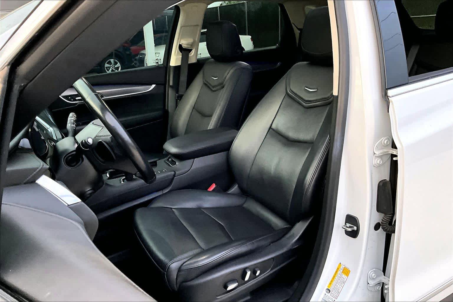 Used 2018 Cadillac XT5 Premium Luxury image 8