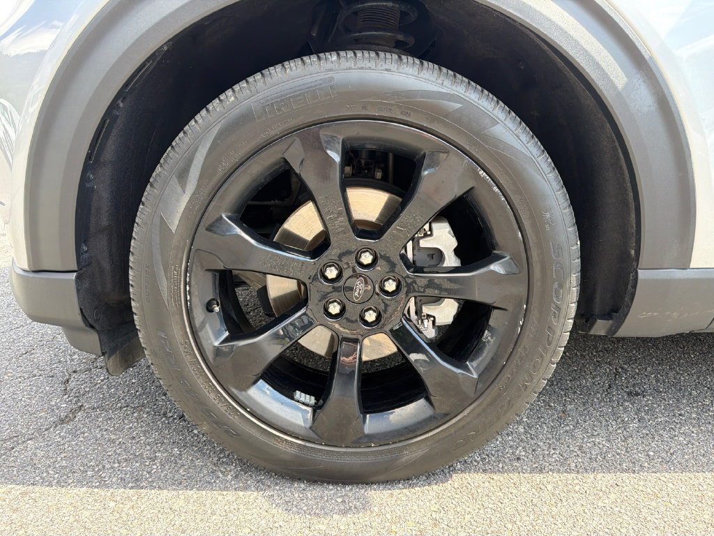 Used 2024 Ford Explorer ST-Line w/ Class IV Trailer Tow Package RWD image 11