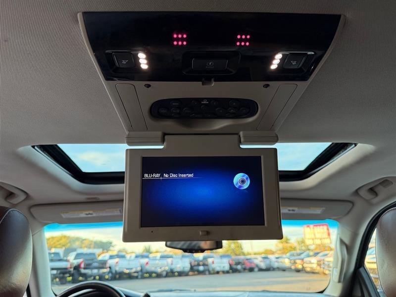 Used 2015 Cadillac Escalade ESV Luxury image 29