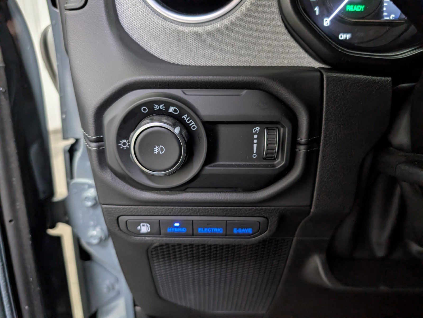 Used 2025 Jeep Wrangler Backcountry image 18