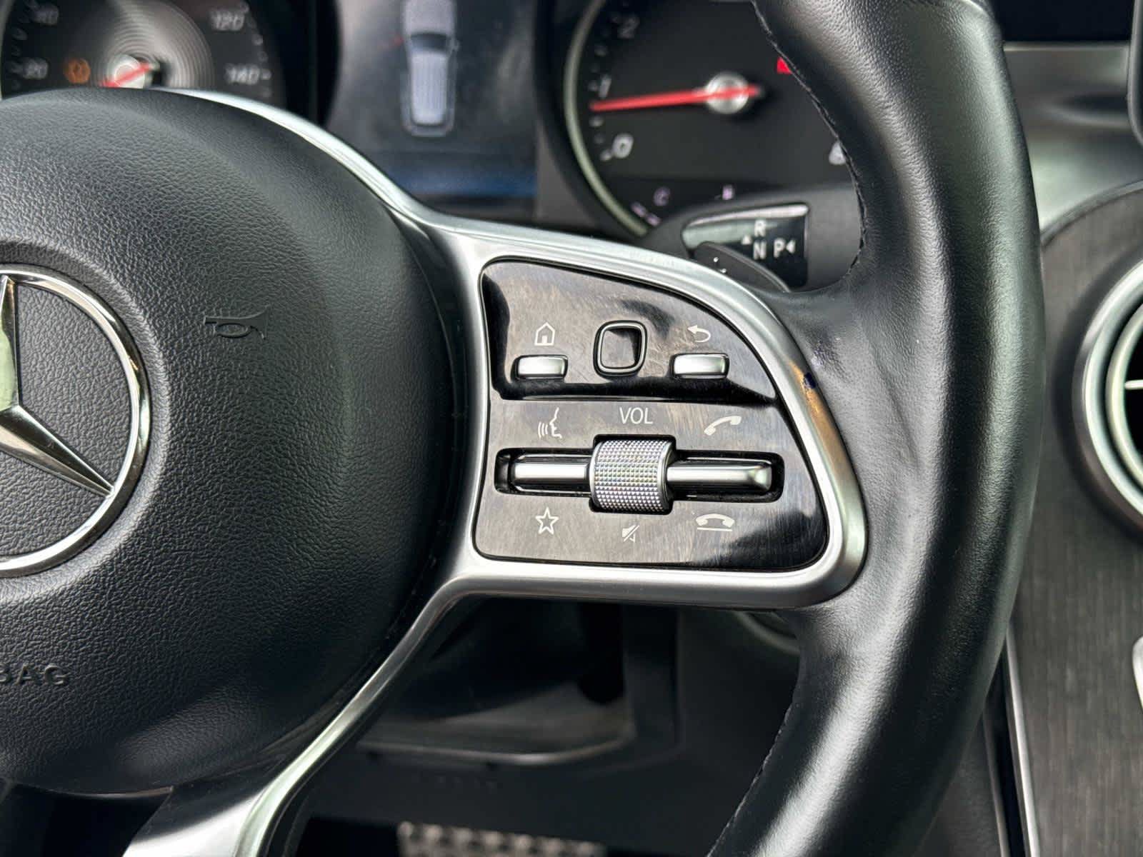 Used 2020 Mercedes-Benz GLC 300 4MATIC image 34