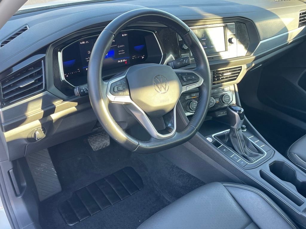 Used 2022 Volkswagen Jetta SE image 15