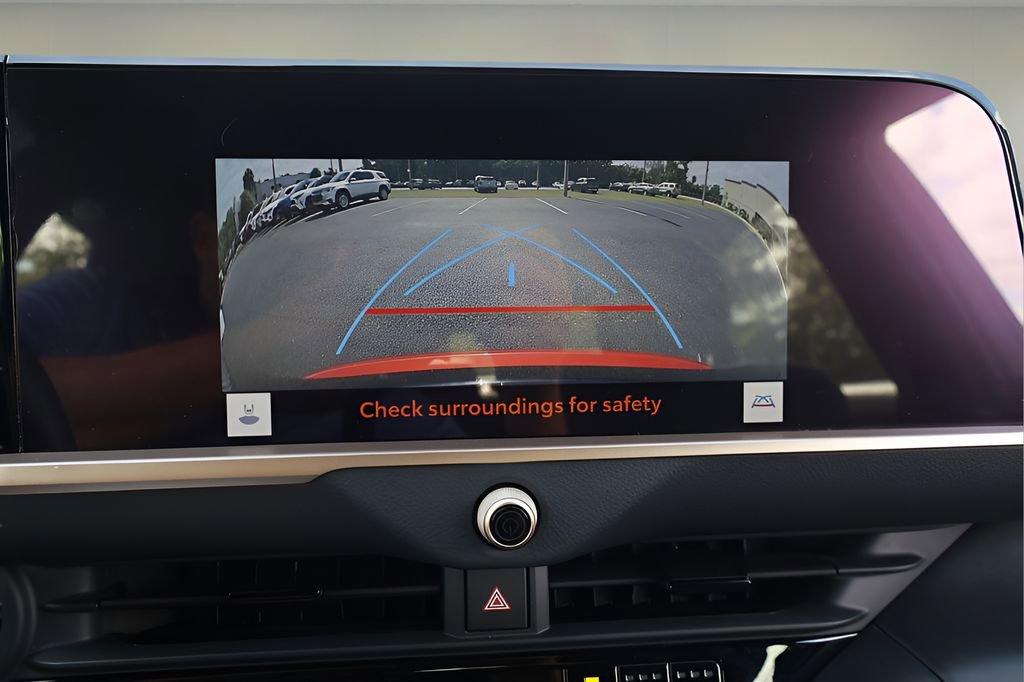 Certified 2024 Toyota Crown AWD/4WD image 22