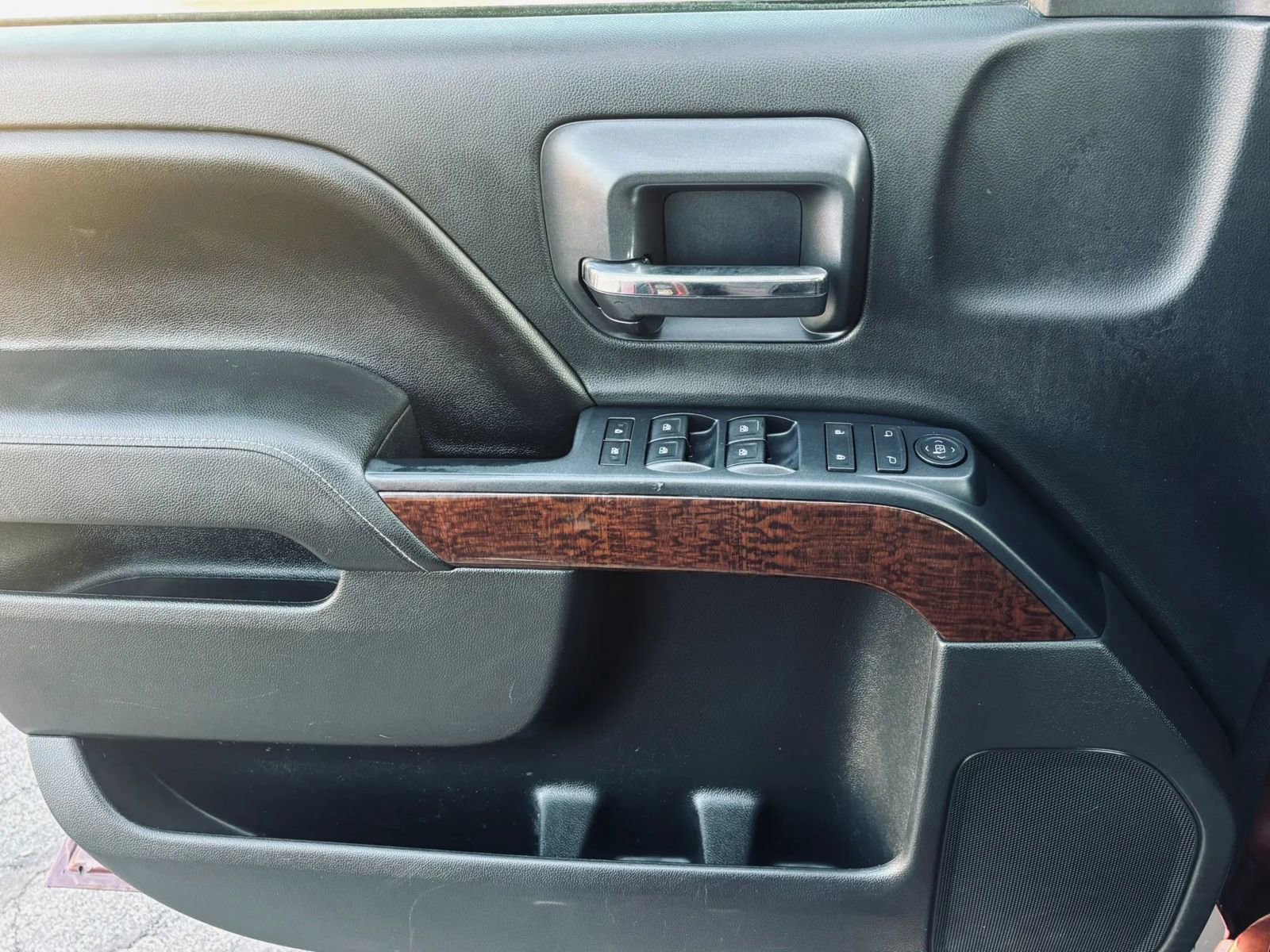 Used 2015 GMC Sierra 2500 SLE w/ SLE Preferred Package image 24