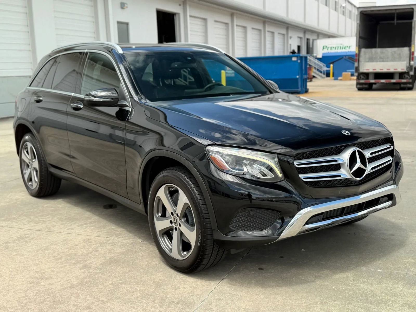 Used 2019 Mercedes-Benz GLC 300 w/ Premium Package image 4