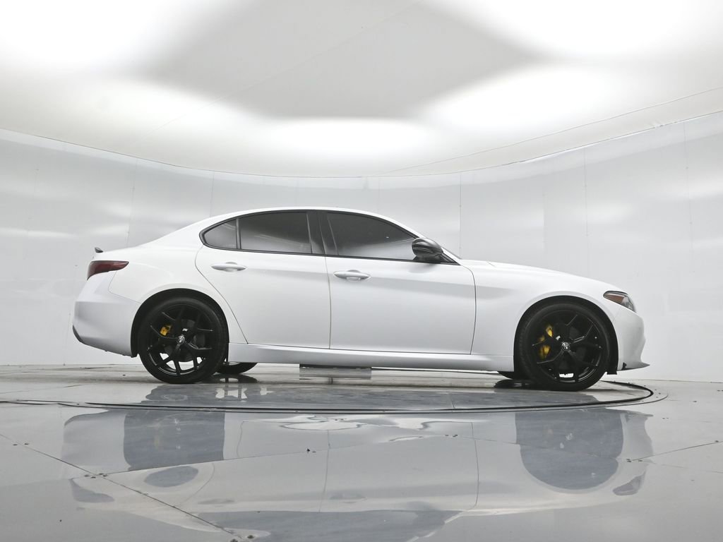 Used 2021 Alfa Romeo Giulia Ti w/ Nero Edizione RWD image 44