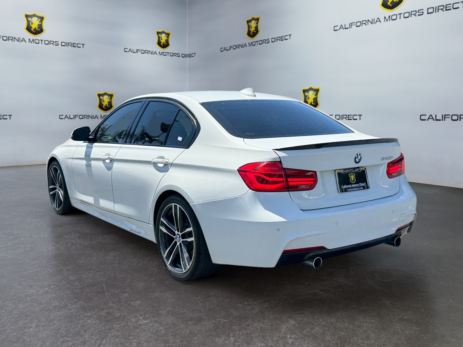 Used 2018 BMW 340i Sedan RWD image 3