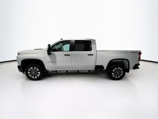 Used 2021 Chevrolet Silverado 2500 Custom w/ Custom Value Package image 4