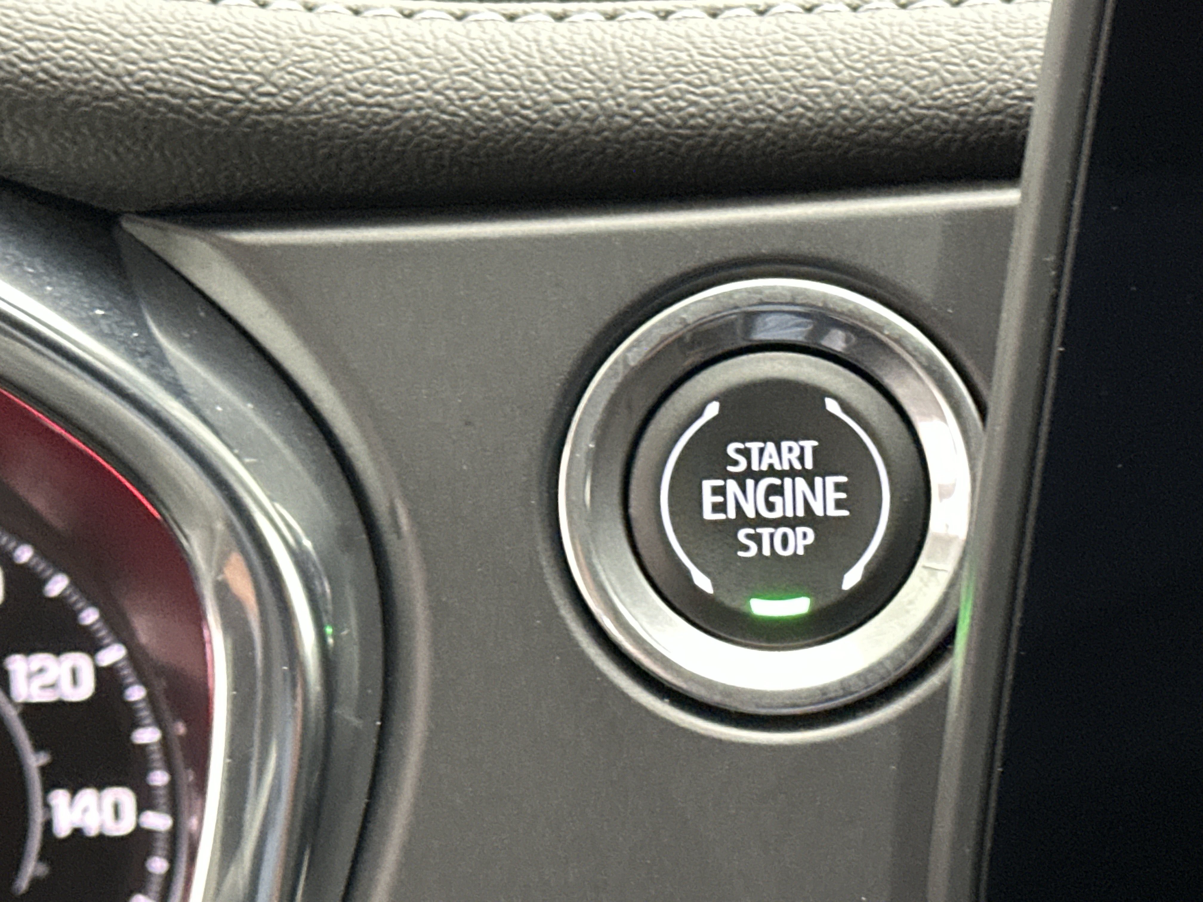 Used 2025 Chevrolet Blazer LT FWD image 25