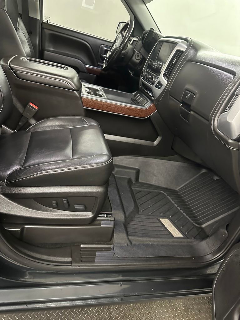 Used 2018 GMC Sierra 1500 SLT w/ SLT Premium Package image 39