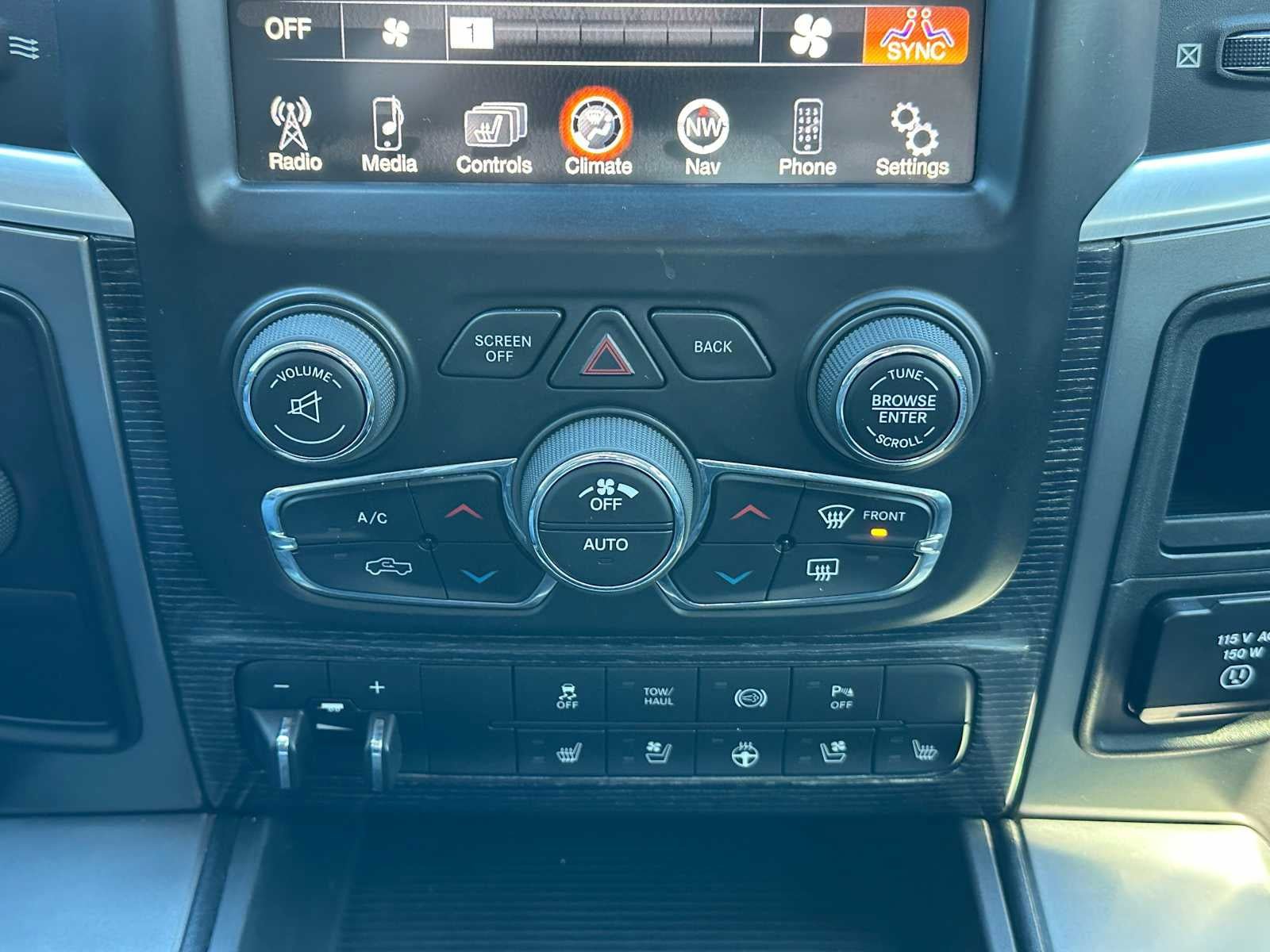 Used 2014 RAM 2500 Limited AWD/4WD image 28