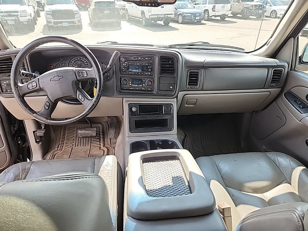 Used 2006 Chevrolet Suburban LT w/ Preferred Equipment Group AWD/4WD image 30