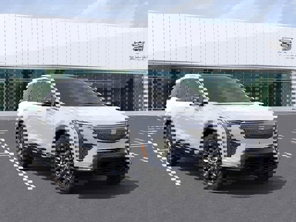 New 2026 Cadillac Optiq Luxury 1 w/ LPO, Floor Liner Package AWD/4WD image 9