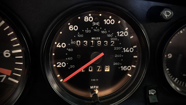 Used 1989 Porsche 911 Carrera RWD image 10