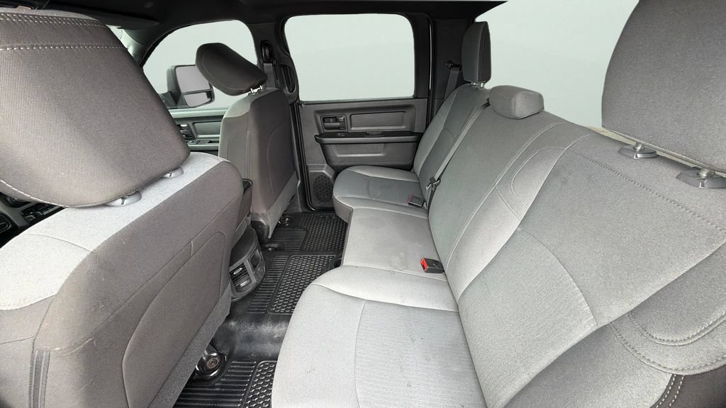 Used 2024 RAM 5500 Tradesman w/ Chrome Appearance Group AWD/4WD image 23