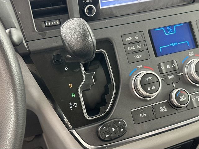 Used 2019 Toyota Sienna L image 20