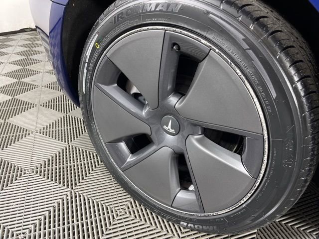 Used 2023 Tesla Model 3 Standard Range RWD image 16