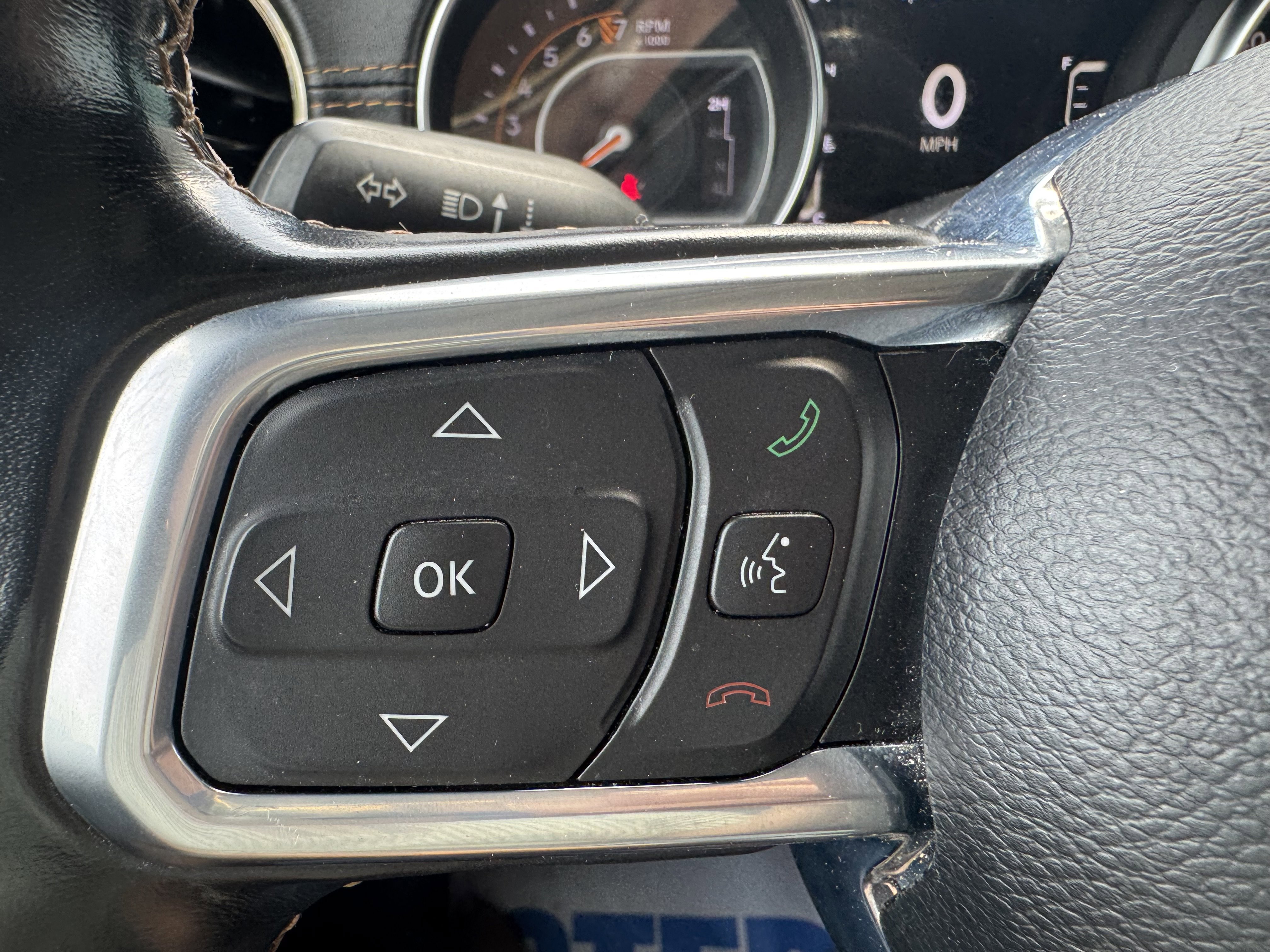 Used 2021 Jeep Gladiator Overland image 12