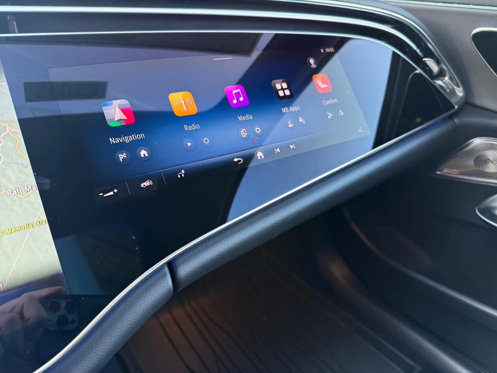 New 2026 Mercedes-Benz E 53 AMG e 4MATIC Sedan image 19