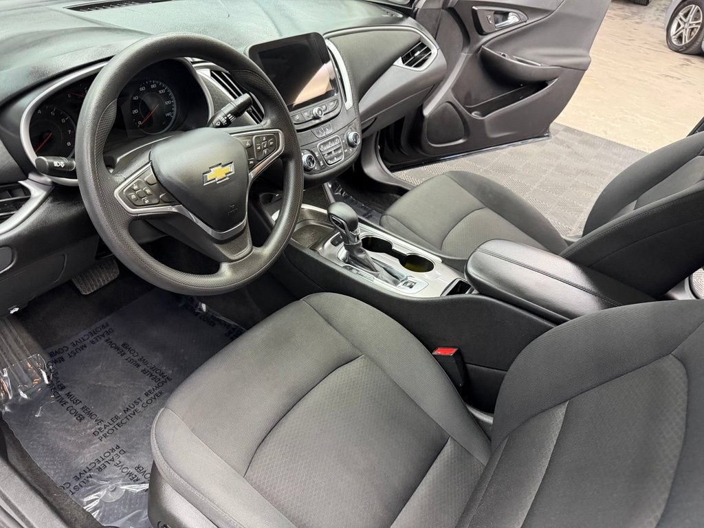 Used 2022 Chevrolet Malibu LT FWD image 31